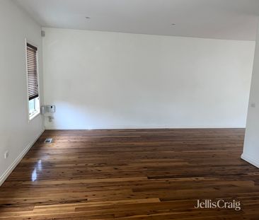 2/248 Francis Street, Yarraville VIC 3013 - Townhouse For Rent | Do... - Photo 2