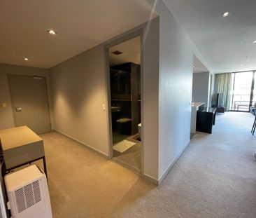 Fully furnished luxury 3 bedroom in the heart of Zetland - Photo 1