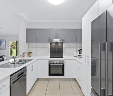 4 Bedroom Family Home - Photo 6