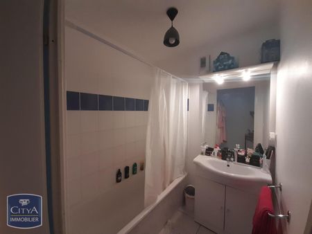 Location Appartement 2 pièces 48m² CHATEAUROUX 36000 - Photo 3
