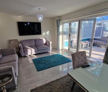 5 bedroom detached house to rent - Photo 6