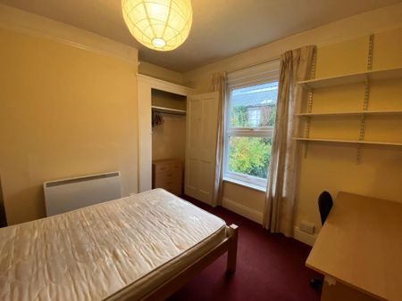 5 bedroom terraced house to rent - Photo 2