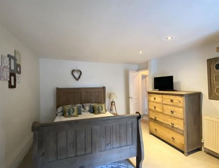 2 Bedroom Apartment Available Arranging tenancy - Photo 5