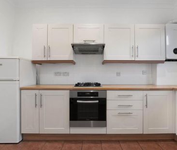 2 bedroom maisonette to rent - Photo 4