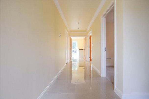 4 bedroom detached house to rent - Photo 1