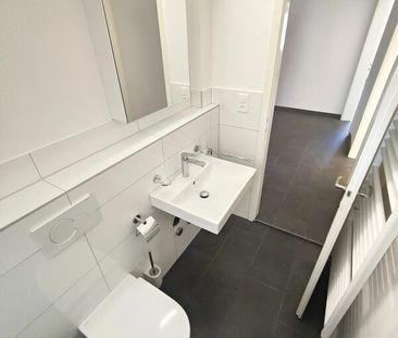 "Geräumige 2-Zimmerwohnung in Reinach" - Photo 1