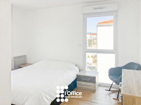 Location Appartement 4 pièces 82m² LES SABLES D OLONNE 85100 - Photo 3