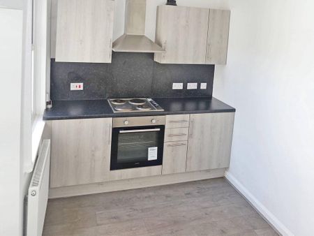 2 bedroom terraced house to rent - Photo 3