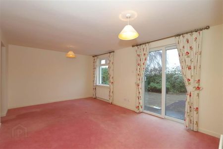 38 Glenariff Drive, Glen Road, Comber, BT23 5HA - Photo 2