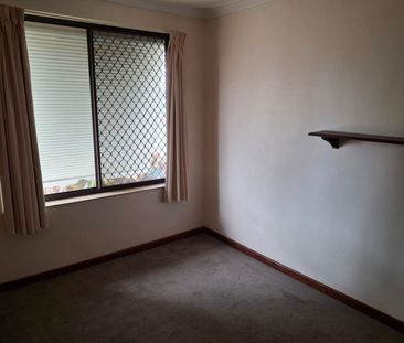 Comfortable home in great location - Photo 5