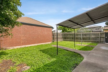73 Maude Avenue, Glenroy VIC 3046 - Photo 5