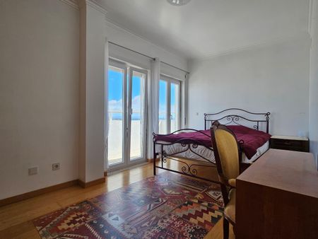 Penthouse Duplex Exclusiva T3 sendo 2 suítes em Avenida Bocage Barreiro, com Vista Panorâmica Lisboa e Rio Tejo. - Photo 2