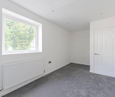 4 bedroom detached house to rent - Photo 5