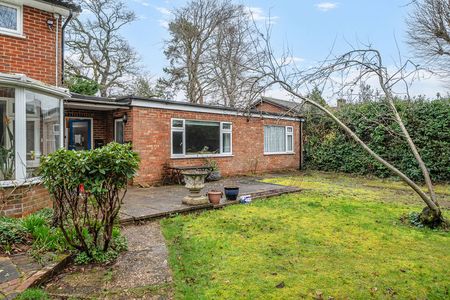 Ashstead Lane, Godalming, Surrey, GU7 - Photo 5