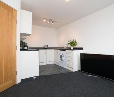 2 bedroom flat to rent - Photo 1