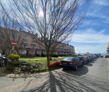 Bedford Square, Brighton - Photo 5