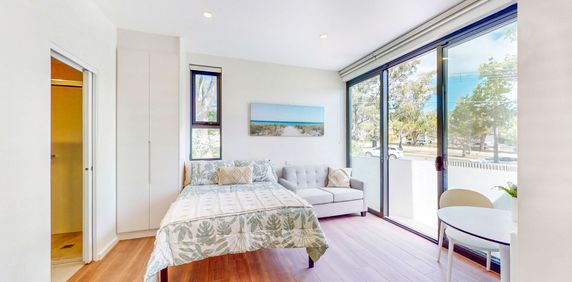 Furnished Studio Apartment in Convenient Location - Bills Included - Photo 2