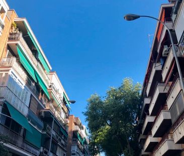 Apartamento de alquiler en Calle del Lago Constanza, 89, Pueblo Nuevo - Photo 3