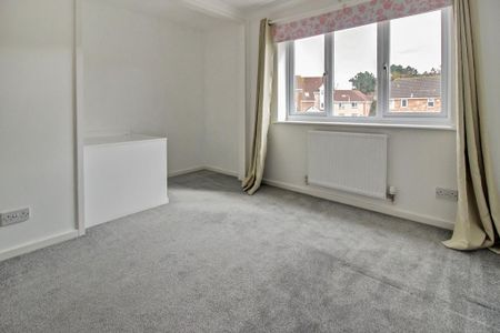 2 bedroom end of terrace house to rent - Photo 3