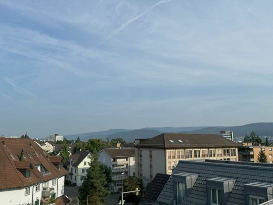 Grosszügige 5.5 Zimmer-Attikawohnung mit exklusiver Dachterrasse - Photo 1