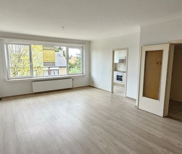 Appartement te huur in Edegem voor € 800 met 2 slaapkamers - Foto 2
