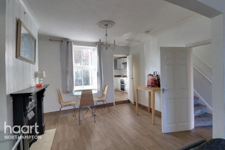 2 bedroom end of terrace house to rent - Photo 2