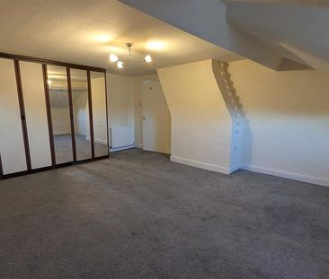 3 bedroom maisonette to rent - Photo 3