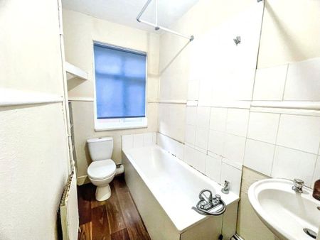 Closefield Grove, Monkseaton, Whitley Bay, Tyne and Wear, NE25 8SU - Photo 5