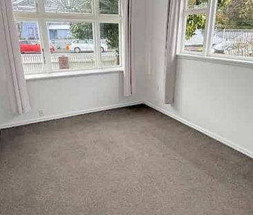 Spacious 3-Bedroom Character Home in Petone – $750/week - Photo 4