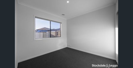 Stylish & Comfortable Living in Fraser Rise - Photo 5