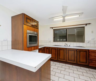 11 Hazel Street, Rasmussen. - Photo 1