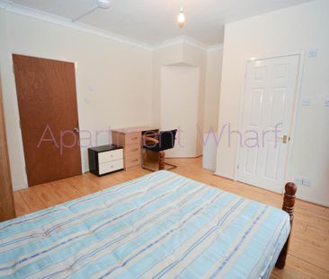 1 bedroom in a flat share to rent - Photo 1