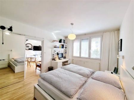 Zařízený byt 2+kk, Praha 4 Kamýk - Fotografie 3