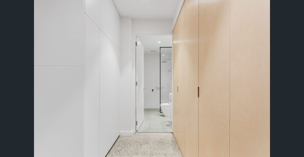 Architecturally designed Townhouse! - Photo 1