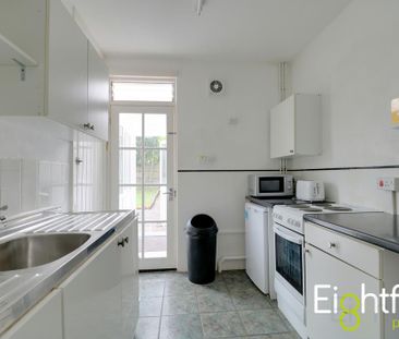 4 bedroom terraced house to rent - Photo 4