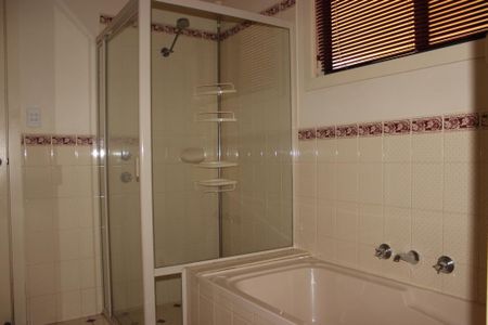GREAT 4 BEDROOM HOME! - Photo 5