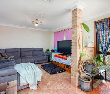 FAMILY HOME WITH LARGE BACKYARD IN EATON - Photo 1