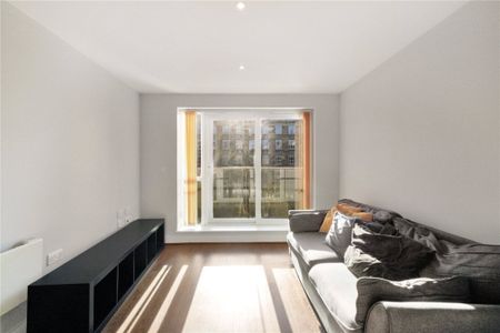 Bromyard Avenue - Photo 3