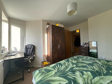 2 bedroom flat to rent - Photo 5