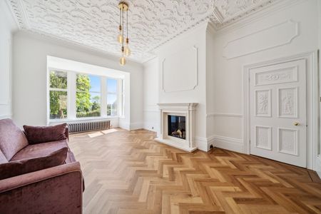 5 bedroom detached house to rent - Photo 2