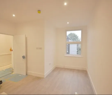 4 bedroom flat to rent - Photo 2 | Rentumo