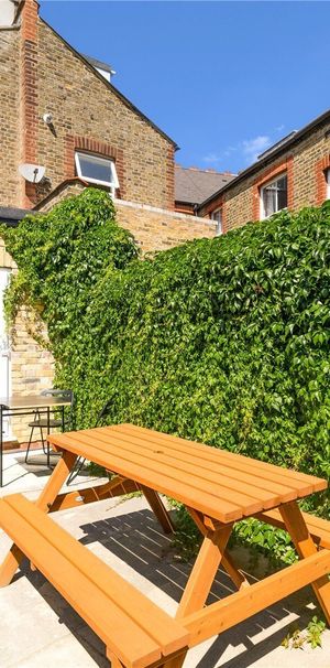 Valetta Road, London, W3 flat to rent - Photo 1