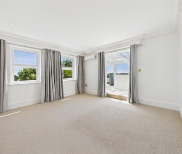 5 bedroom detached house to rent - Photo 2