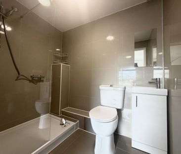 1 bedroom in a flat share to rent - Photo 6