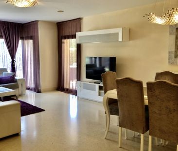 2 Bedroom Apartment For Rent in Benahavís, Málaga - Photo 1