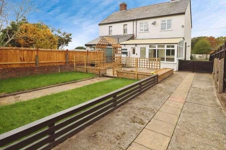 Brightlingsea Road, Thorrington, CO7 - Photo 2