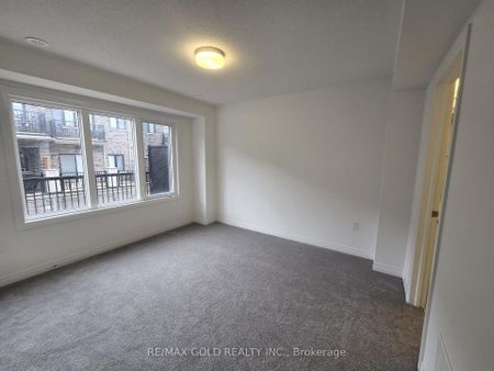 For Lease - 25 Moosehead Drive, Brampton, Ontario - Photo 5