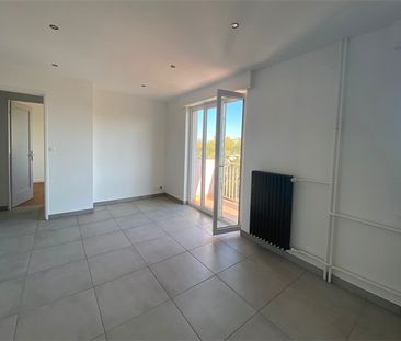 Location Appartement 3 pièces 70m² - Photo 2