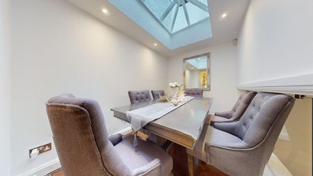 3 bedroom mews to rent - Photo 5