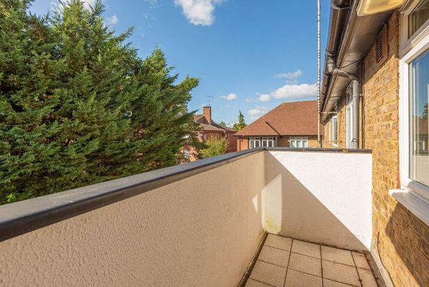 2 bedroom flat to rent - Photo 1